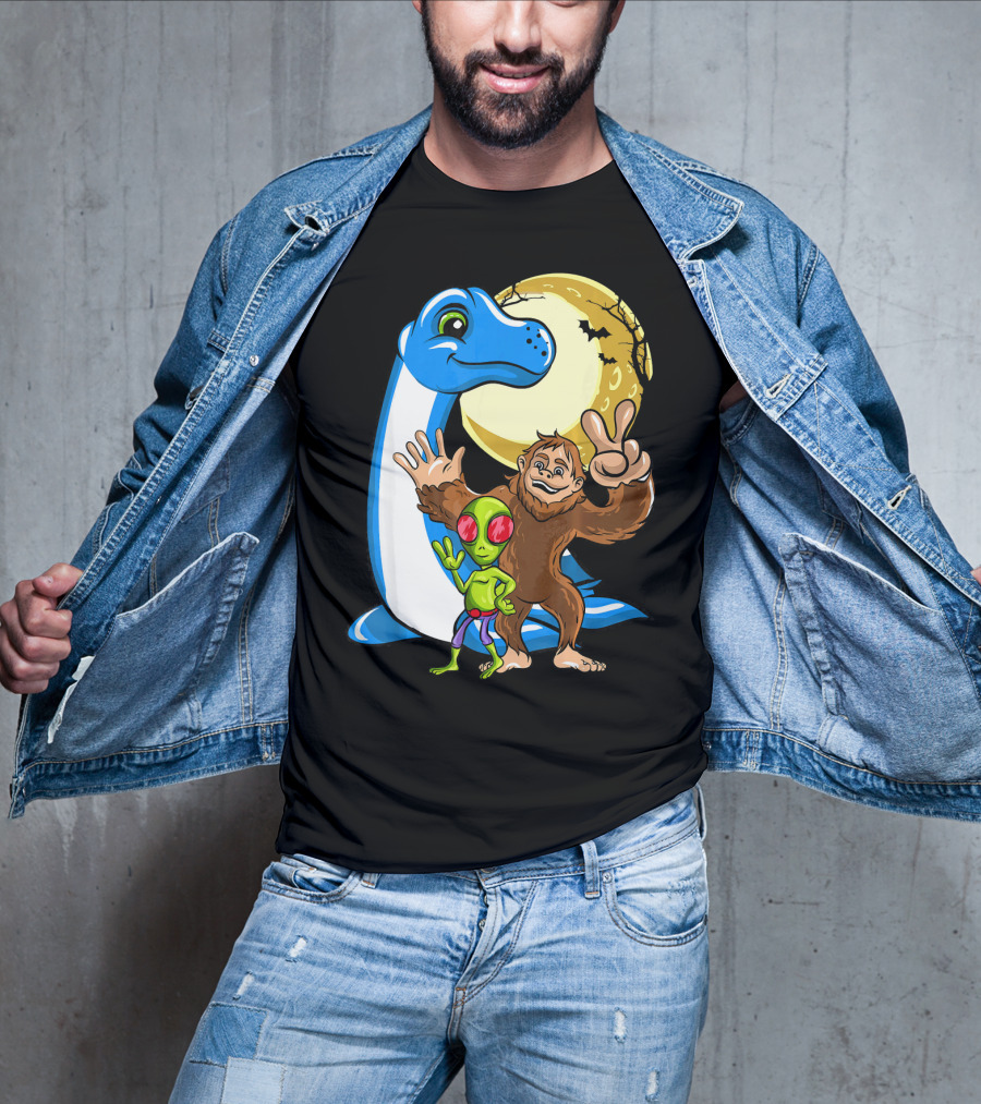 Bigfoot Sasquatch Loch Ness Monster Ness Alien Moon Scene T-Shirt