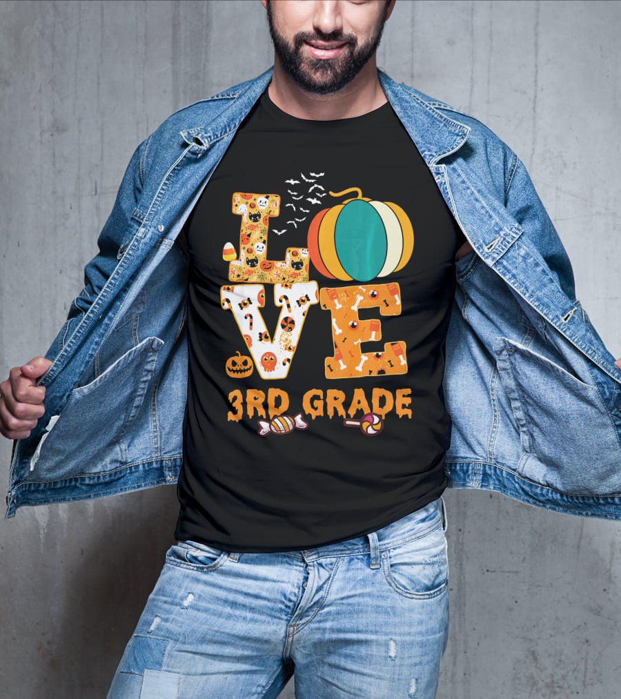 Funny Halloween Love 3rd Grade Teacher Pumpkin Candy Bats T-Shirt