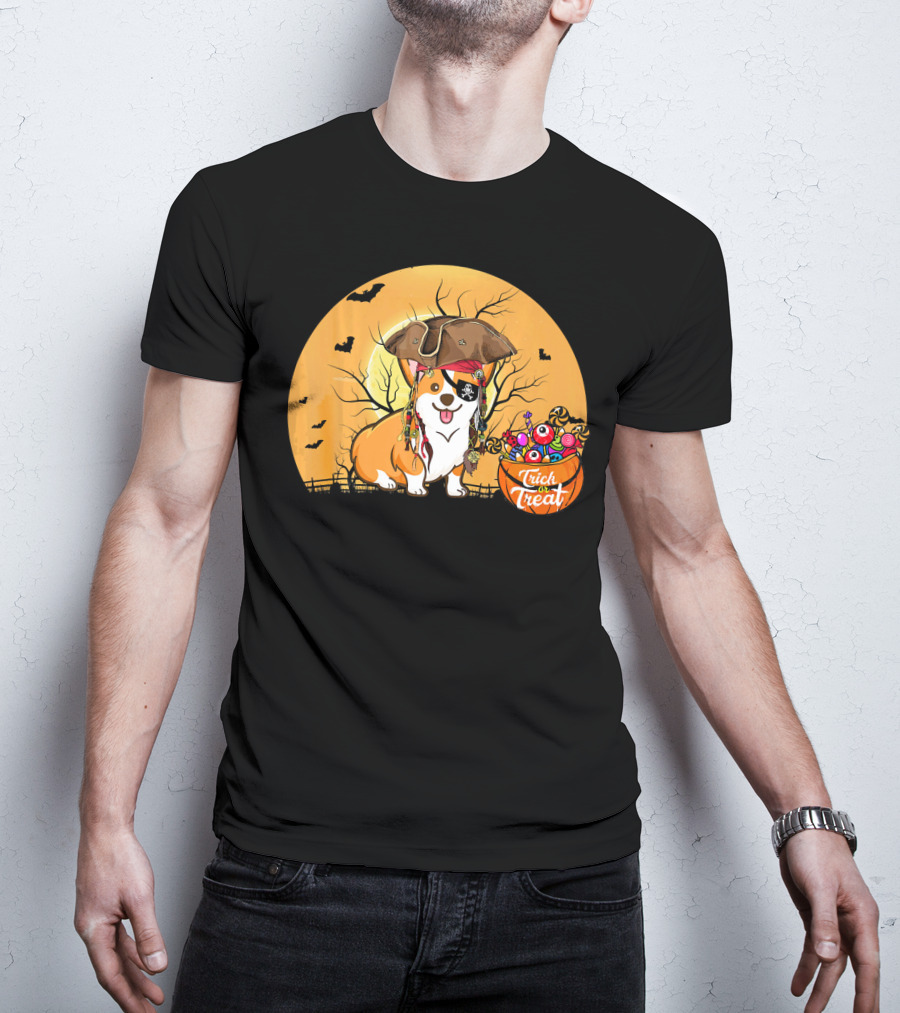 Trick Or Treat Pirate Corgi Halloween Scene With Candy Bowl And Bats T-Shirt