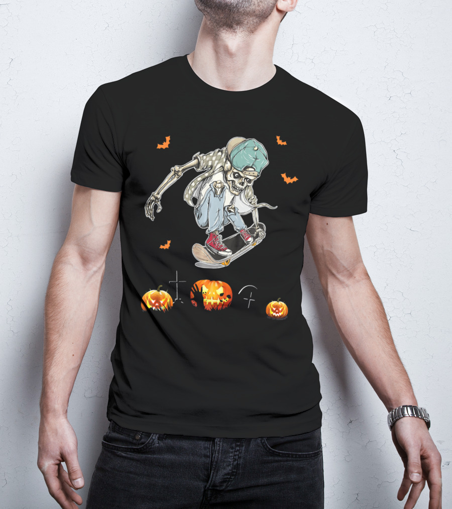 Zombie Skateboarding Teen Halloween Pumpkins And Bats T-Shirt