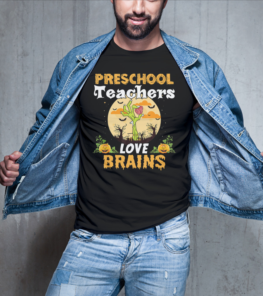 Preschool Teachers Love Brains Zombies Halloween Pumpkin Moon Bats T-Shirt