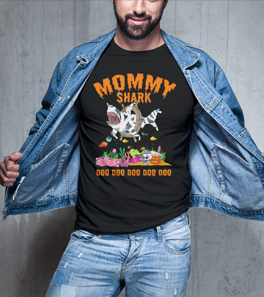 Mommy Shark Halloween Costume Doo Doo Doo Doo Doo T-Shirt