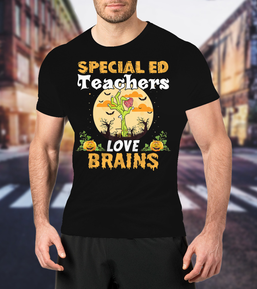 Special ED Teachers Love Brains Zombies Halloween Pumpkins Moon Bats T-Shirt