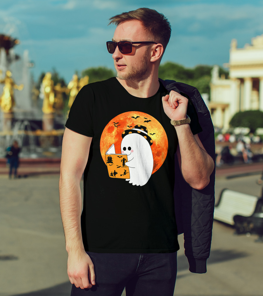 Halloween Ghost Reading Boo Books With Orange Moon And Bats T-Shirt