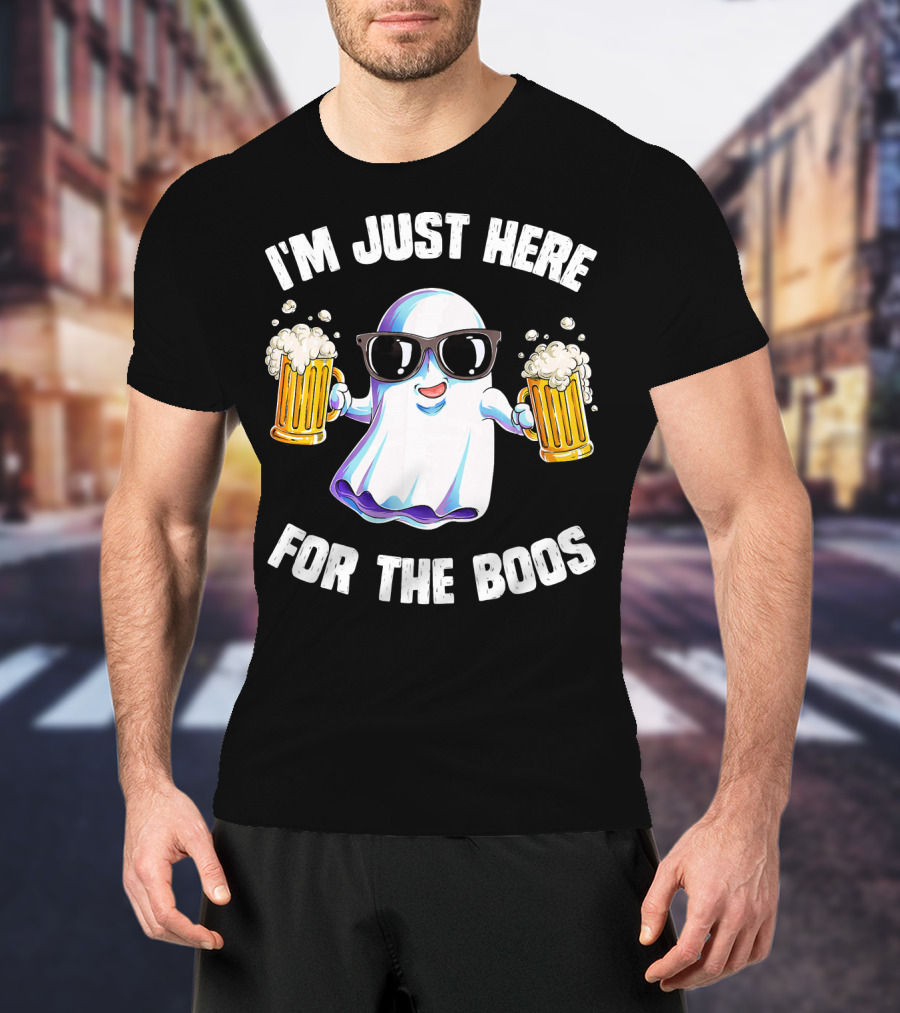 I'm Just Here For The Boos Ghost Holding Beer Mugs With Sunglasses T-Shirt