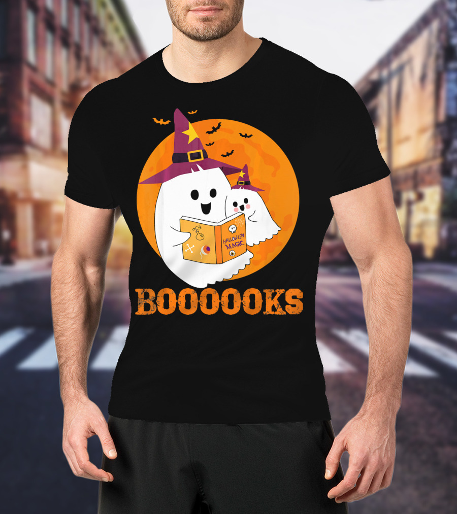 BOOOOKS Halloween Magic Ghosts Reading In Witch Hats T-Shirt
