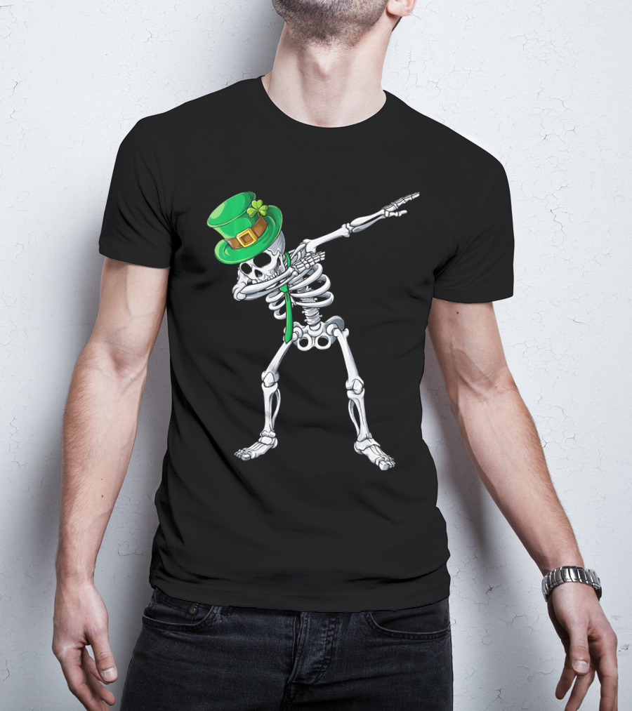 Dabbing Skeleton In Green Leprechaun Hat With Clover T-Shirt