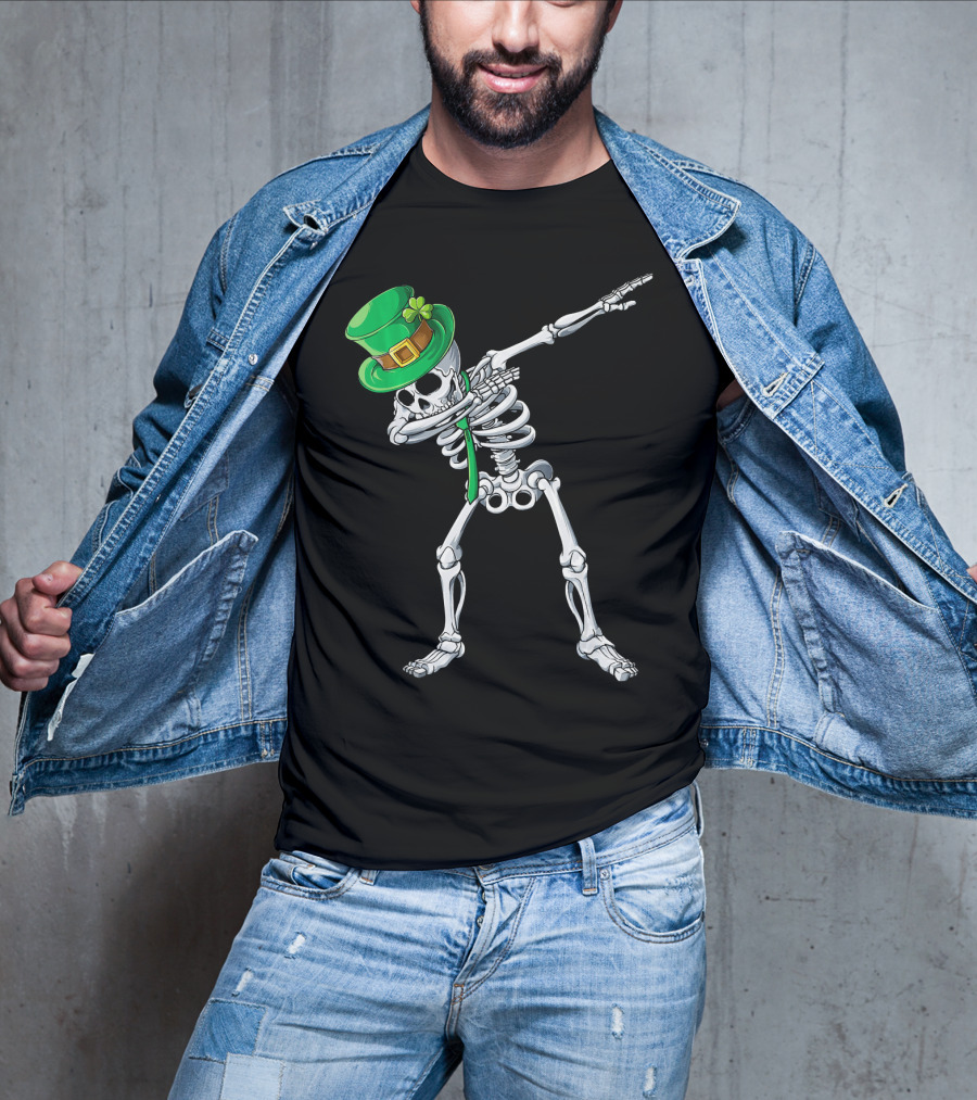 Dabbing Skeleton In Green Leprechaun Hat With Clover T-Shirt