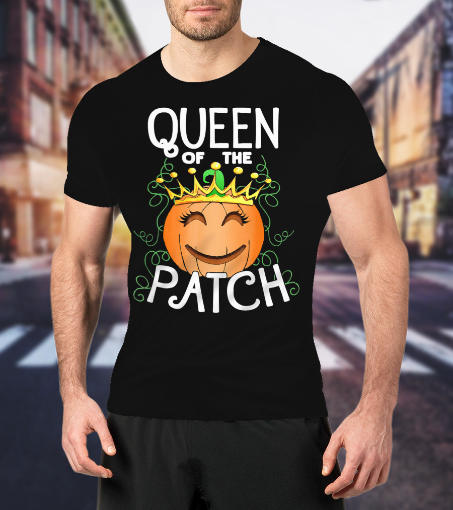 Queen Of The Patch Halloween Pumpkin T-Shirt