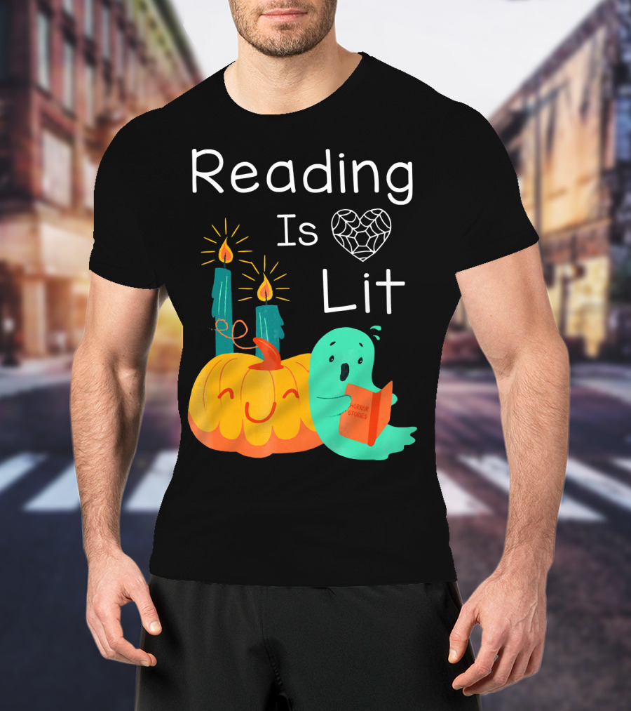 Reading Is Lit Teacher Librarian Halloween Costume Pumpkin Ghost Candles T-Shirt