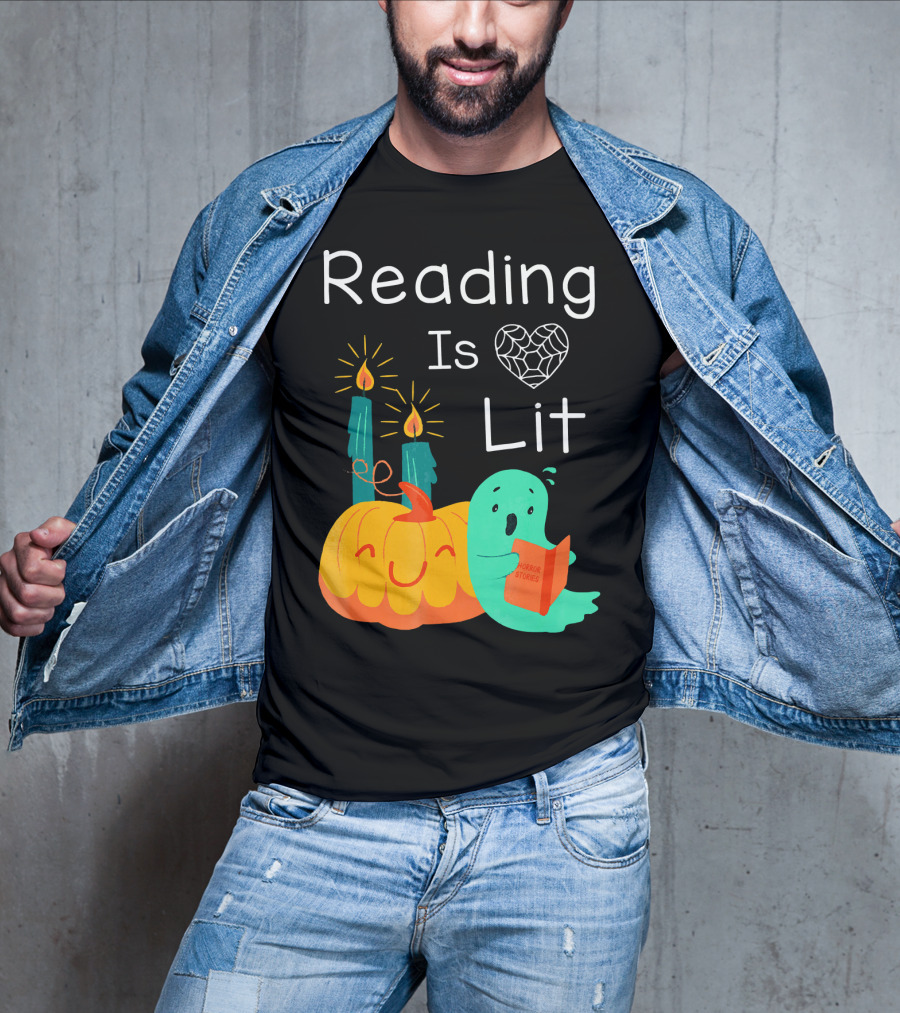 Reading Is Lit Teacher Librarian Halloween Costume Pumpkin Ghost Candles T-Shirt