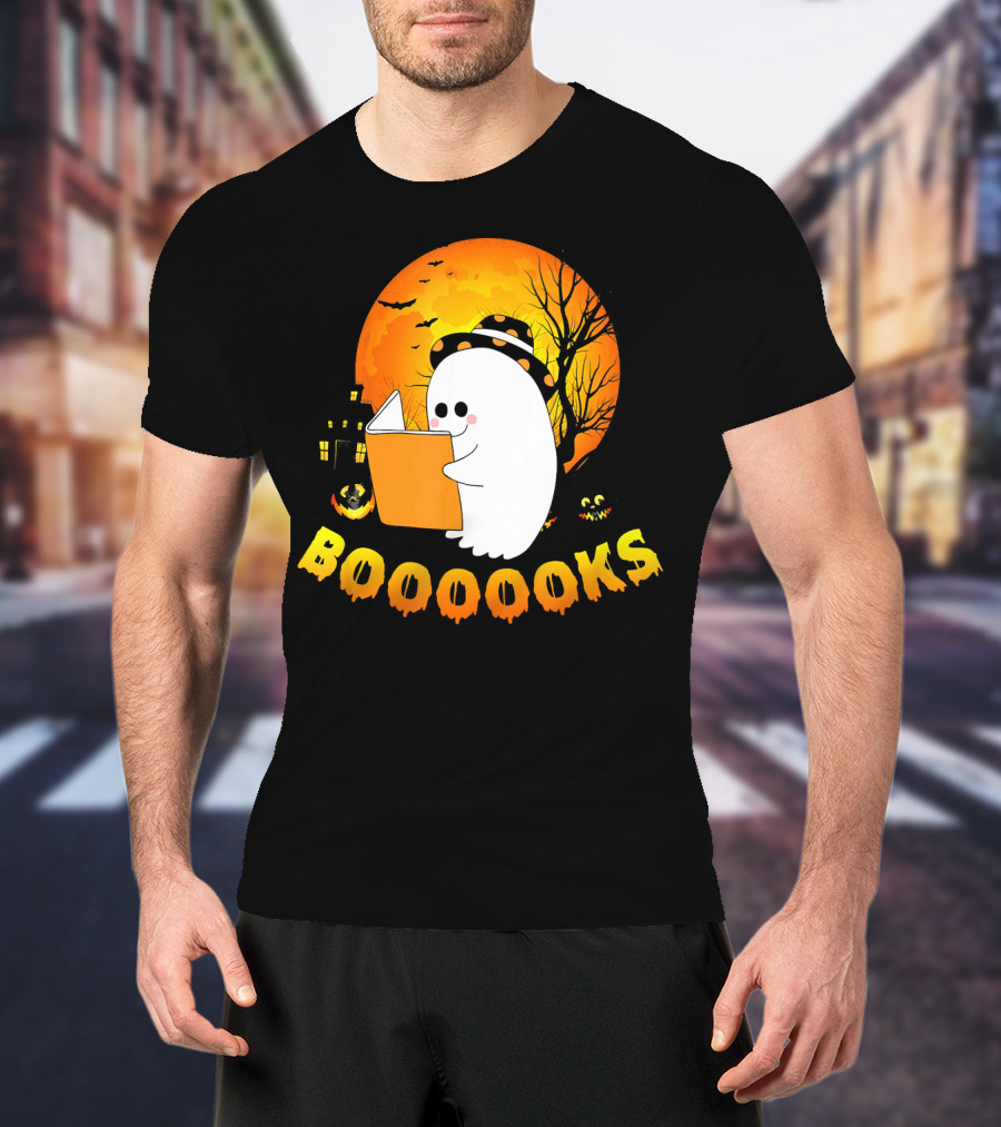 Booooooks Cute Ghost Reading Halloween Book Full Moon Scene T-Shirt