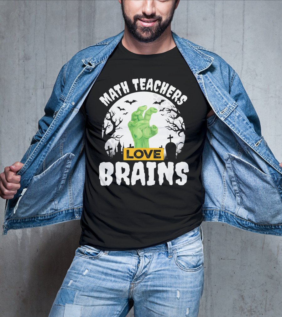 Math Teachers Love Brains Halloween Zombies Tombstones Bats T-Shirt