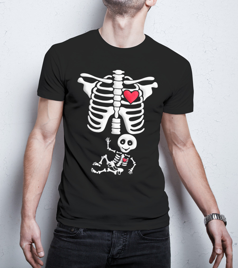 Pregnant Skeleton With Heart Ribcage And Smiling Baby Skeleton T-Shirt
