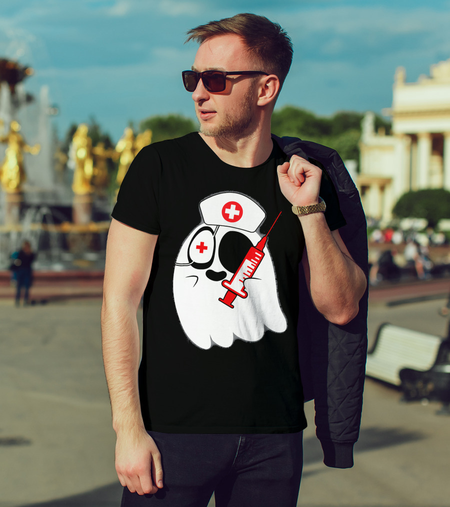 Funny Ghost Nurse Emoji With Syringe Nurse Hat T-Shirt