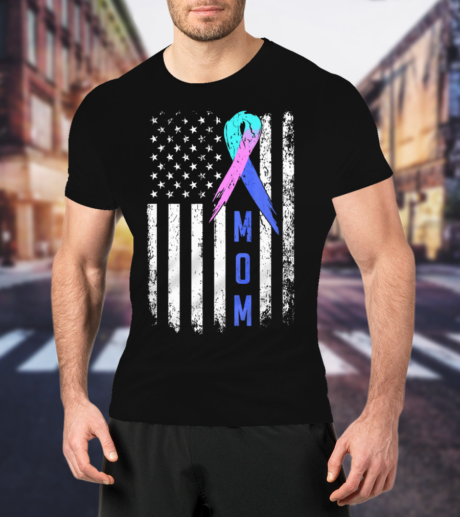 Mom American Flag Thyroid Cancer Awareness T-Shirt