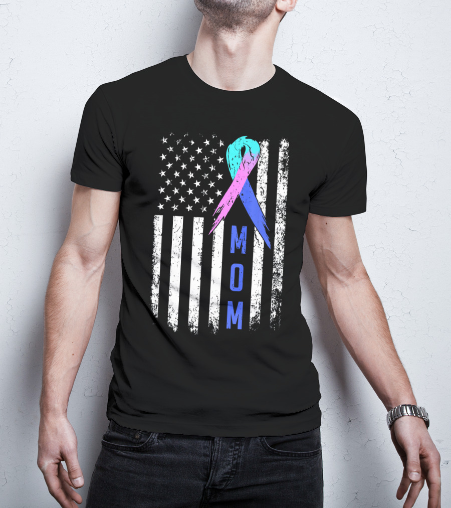 Mom American Flag Thyroid Cancer Awareness T-Shirt