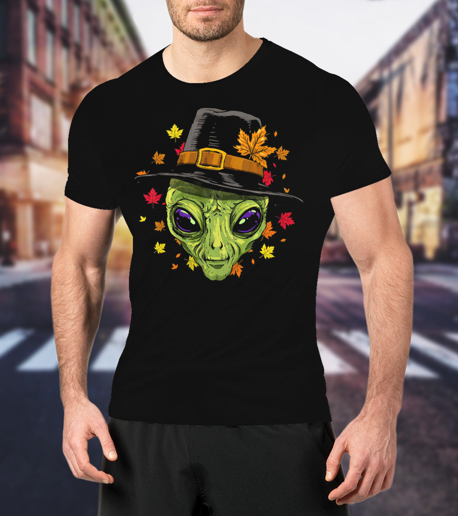 Thanksgiving Alien Pilgrim Surrounded By Autumn Leaves T-Shirt