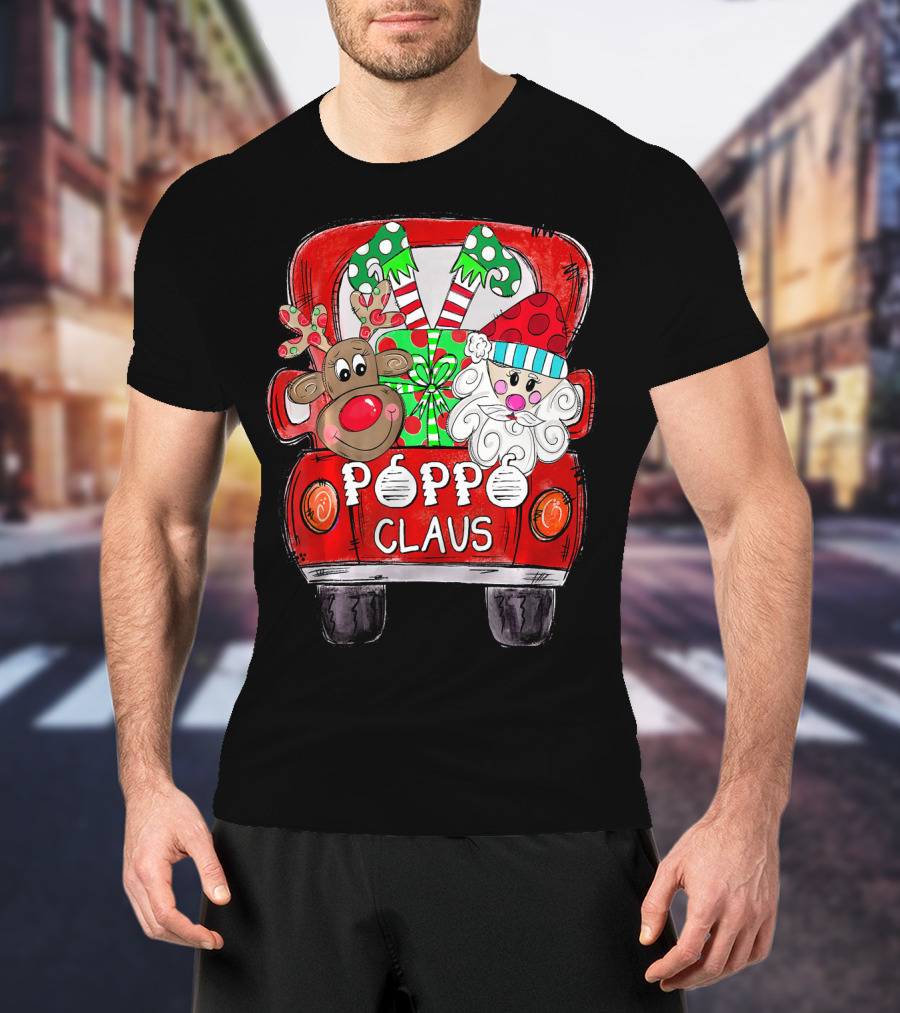 Red Truck With Poppo Claus, Reindeer, And Christmas Gifts T-Shirt