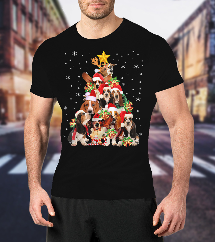 Basset Hound Christmas Tree With Santa Hats And Star T-Shirt