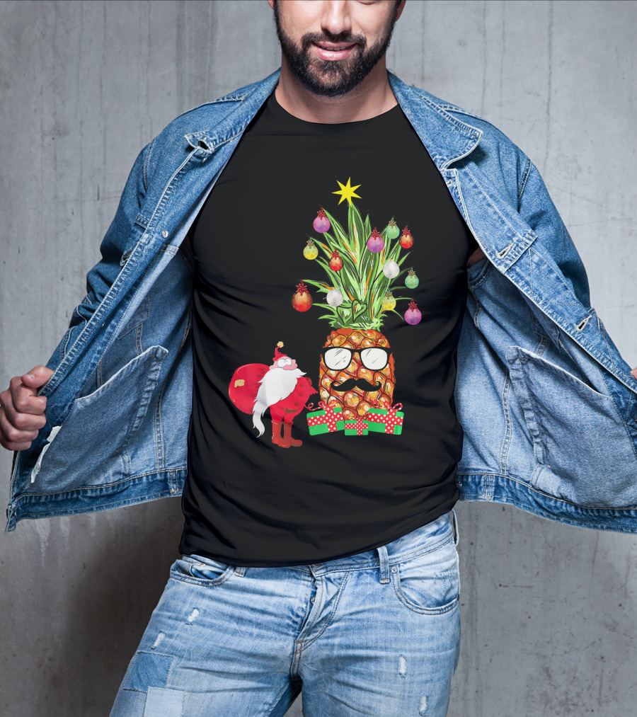 Santa Pineapple Christmas Tree With Gifts And Ornaments T-Shirt