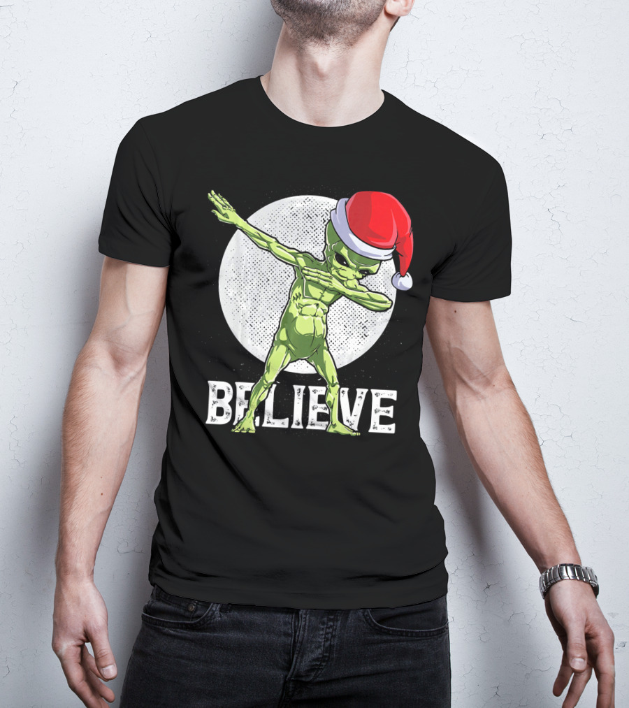Believe Dabbing Alien Santa Hat Christmas Boys T-Shirt
