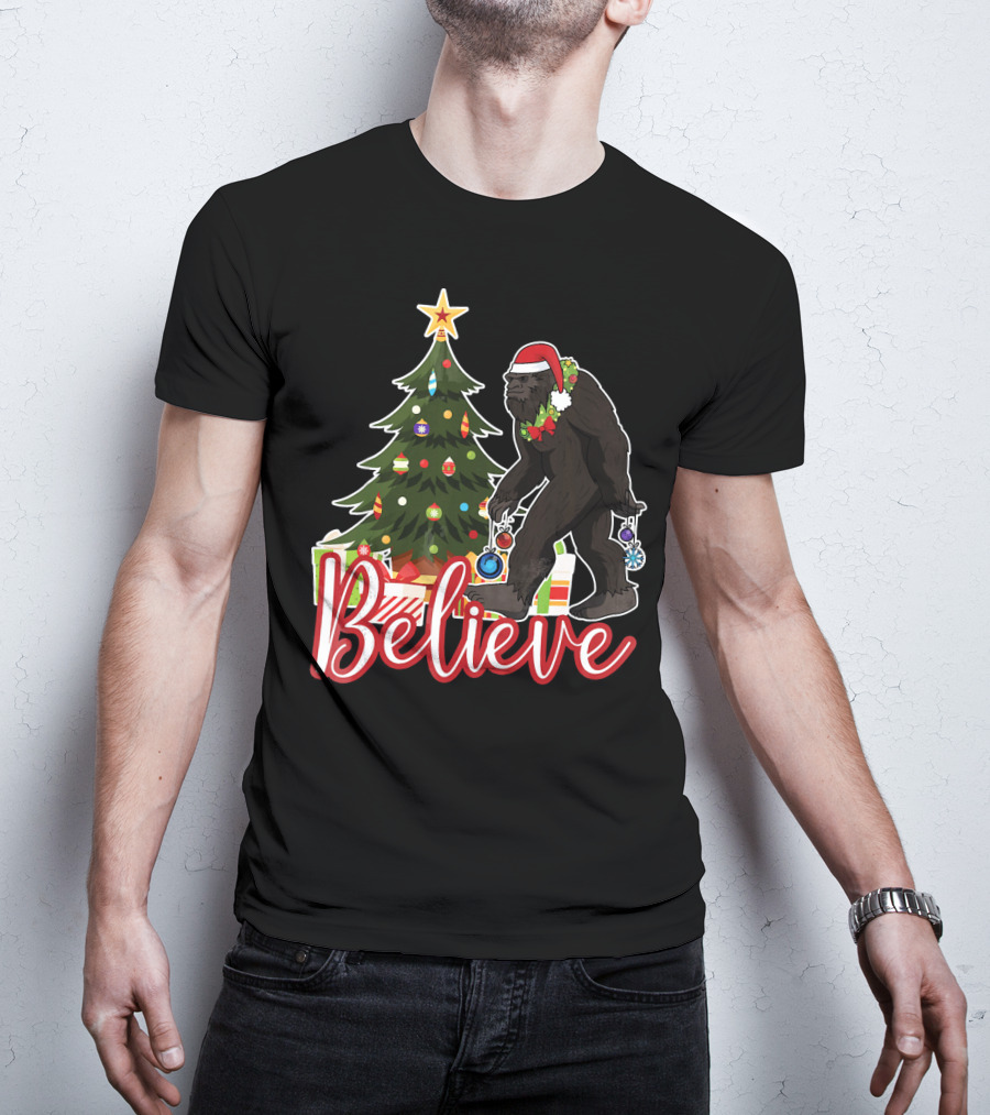 Believe Bigfoot Christmas Funny Holiday Scene T-Shirt