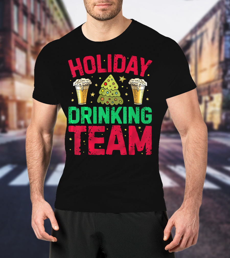HOLIDAY DRINKING TEAM Christmas Tree Beer Glasses T-Shirt