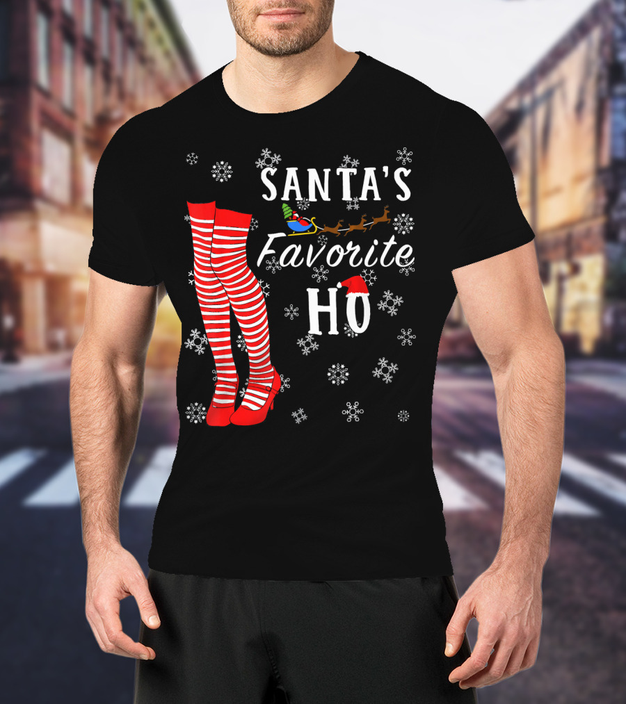 Santa's Favorite Ho Red Striped Stockings Snowflakes Sleigh T-Shirt