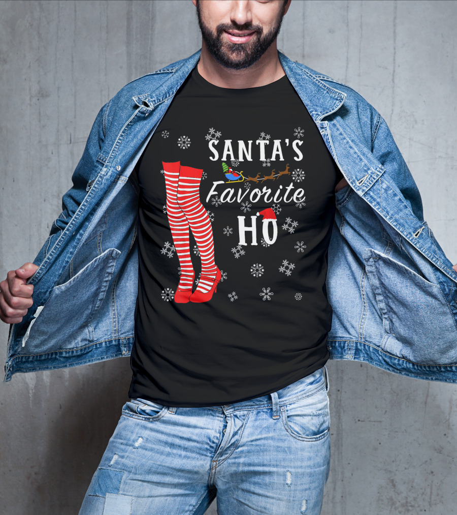 Santa's Favorite Ho Red Striped Stockings Snowflakes Sleigh T-Shirt