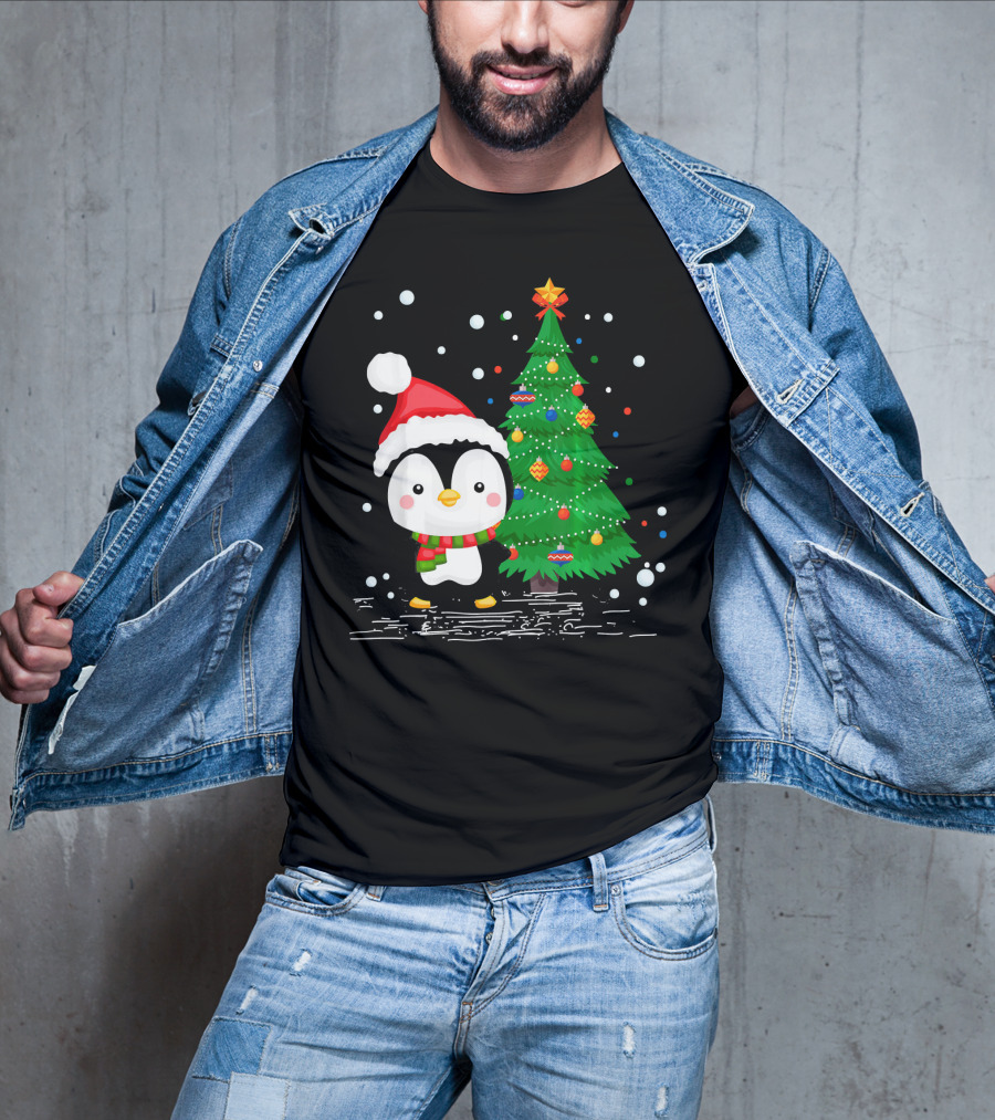 Funny Penguin Lover Santa Hat Christmas Tree Pengu T-Shirt