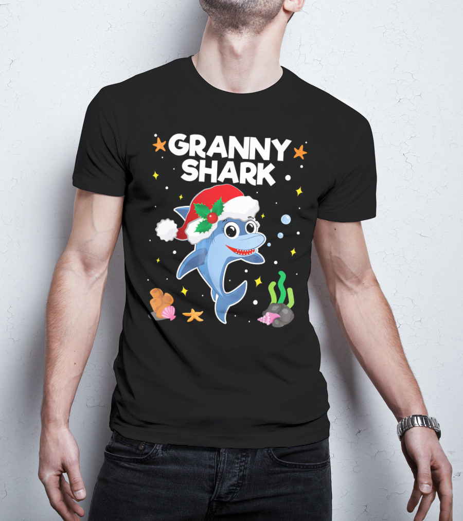 Granny Shark Santa Hat Christmas T-Shirt