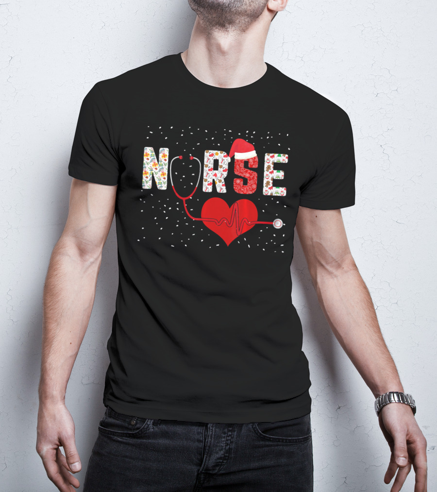 Nurse Christmas Heart Stethoscope Snowflakes Santa Hat T-Shirt