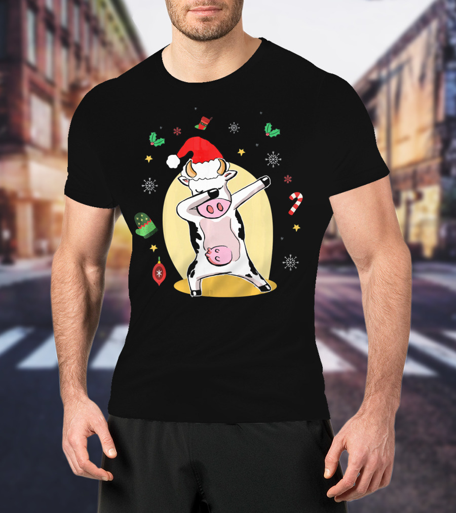 Cute Cow Dabbing Merry Santa Hat Christmas Candy Cane Snowflakes T-Shirt