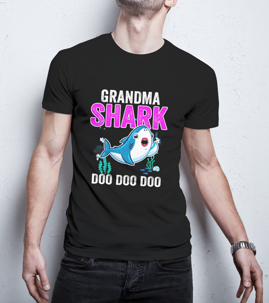 Grandma Shark Doo Doo Doo Christmas T-Shirt