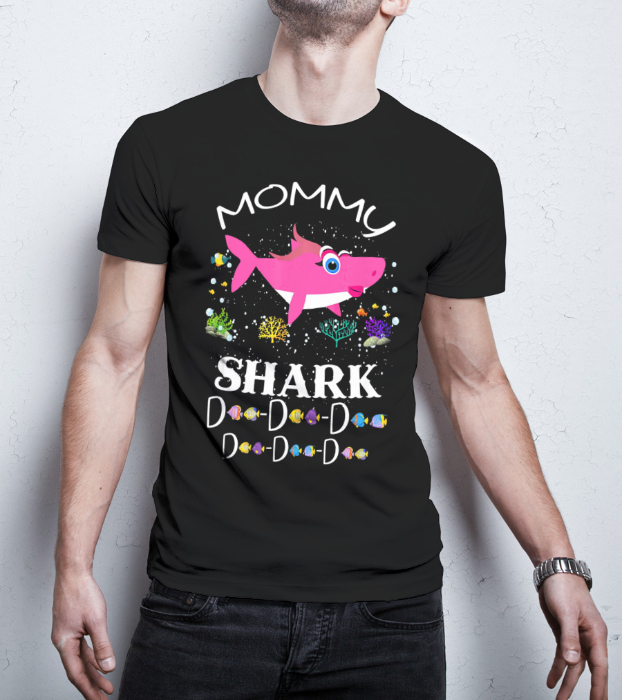 Mommy Shark Doo Doo Doo Colorful Underwater Scene T-Shirt