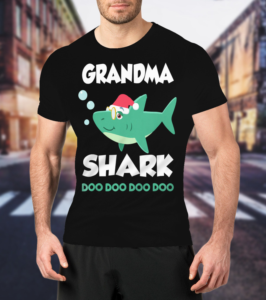 Grandma Shark Christmas Doo Doo Doo Doo Santa Hat T-Shirt