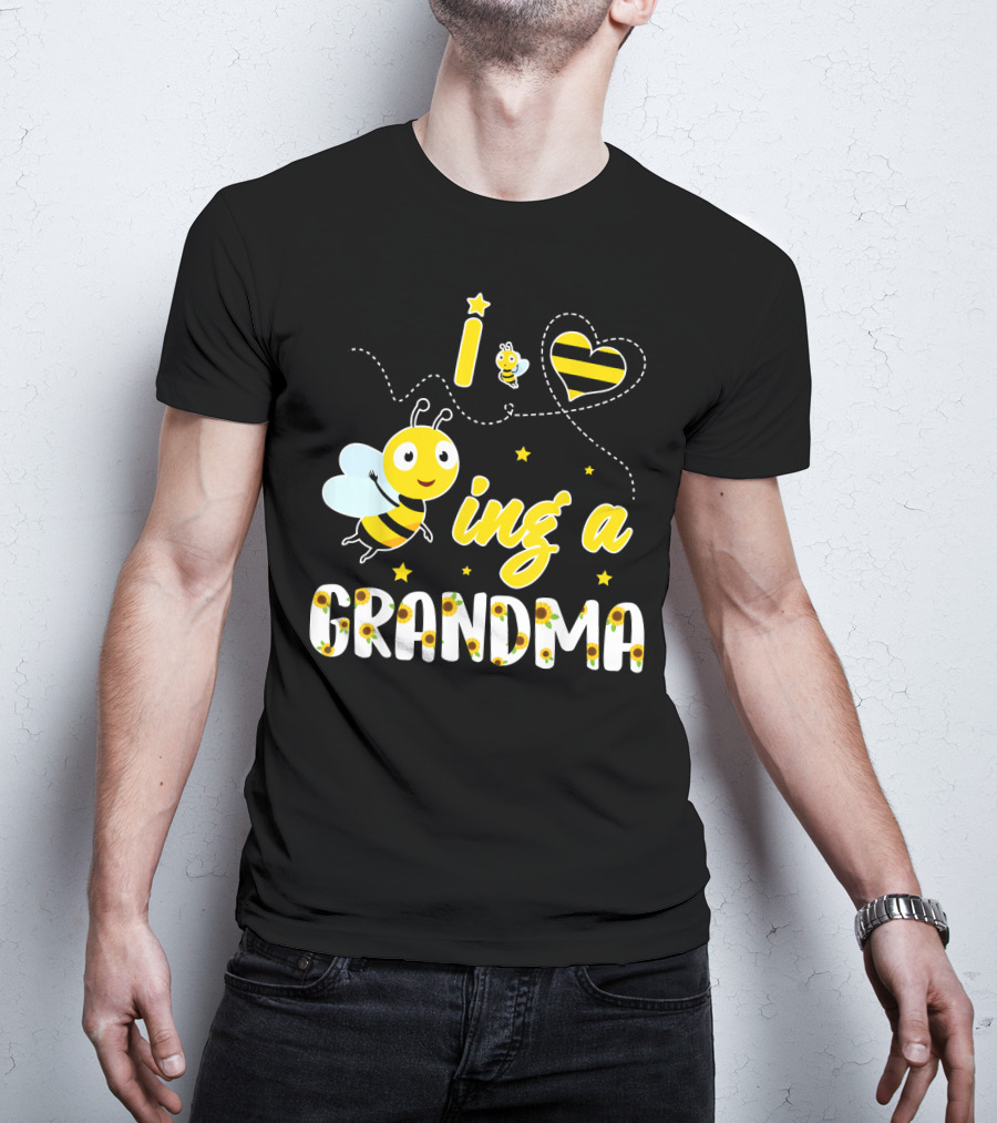 I Love Being A Great Grandma Bee-Themed Funny Family T-Shirt