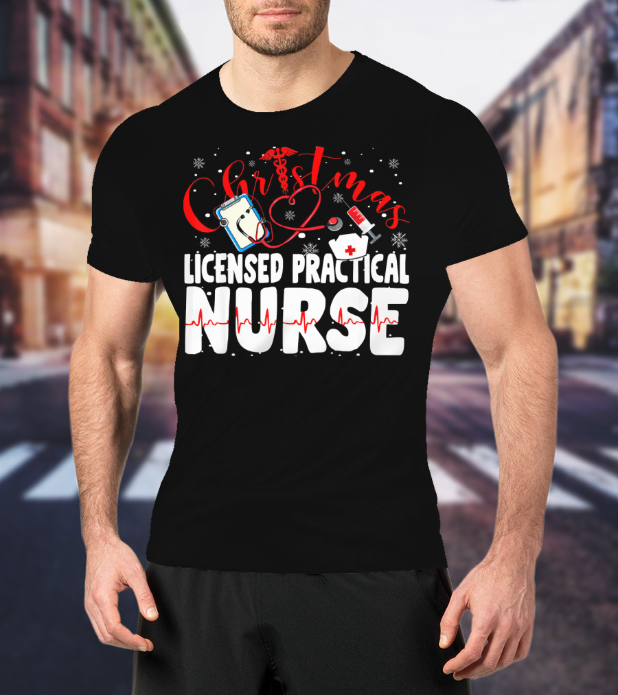 Christmas Licensed Practical Nurse Stethoscope Syringe Snowflakes T-Shirt