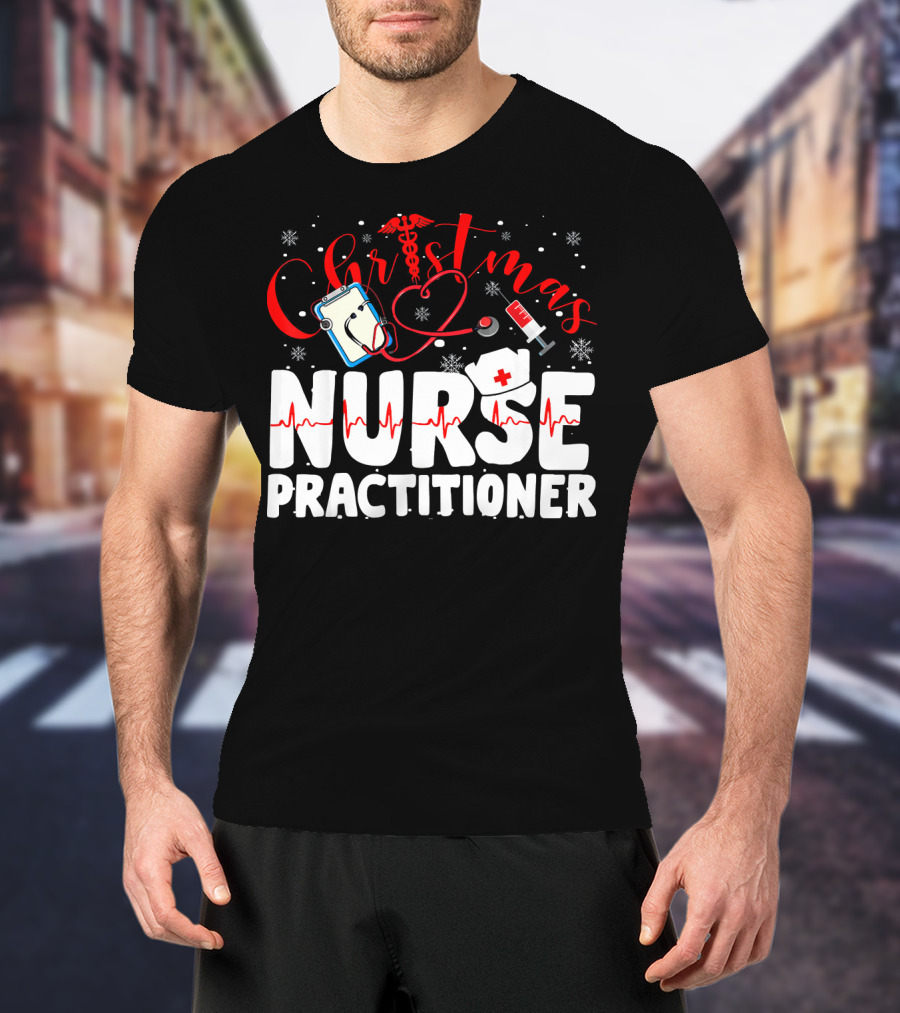 Christmas Nurse Practitioner Funny Nurse Clipboard Syringe Snowflakes T-Shirt